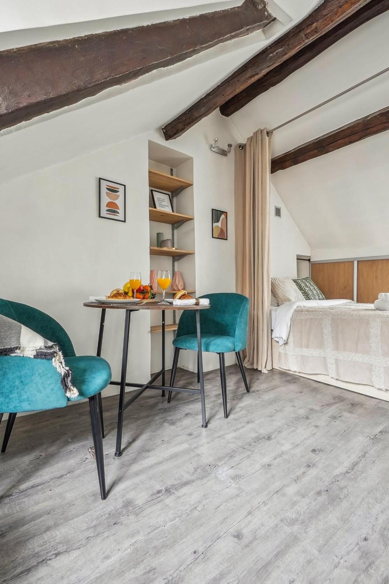 Place Des Vosges & Le Marais - Cityapartmentstay Parigi Esterno foto